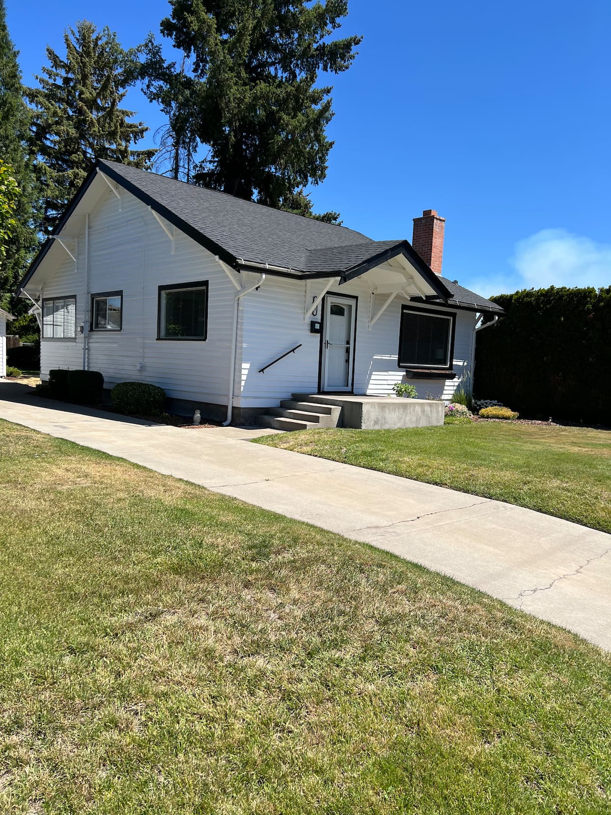 Unit C — Exterior image 1
